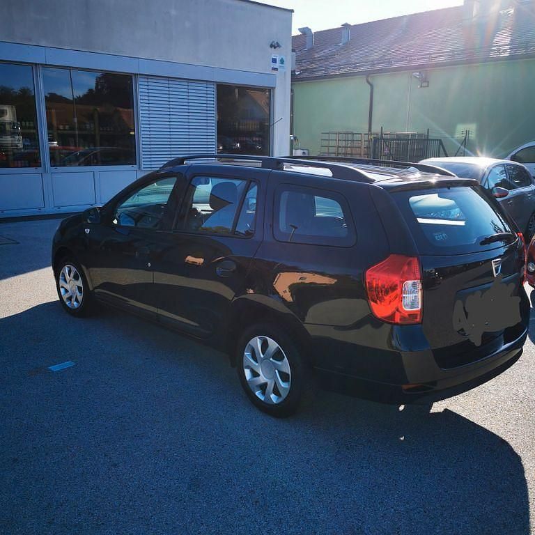 Schwarz Gebraucht 2020 Dacia Logan MCV Comfort Kombi | 9.400 € - Bild 1/4