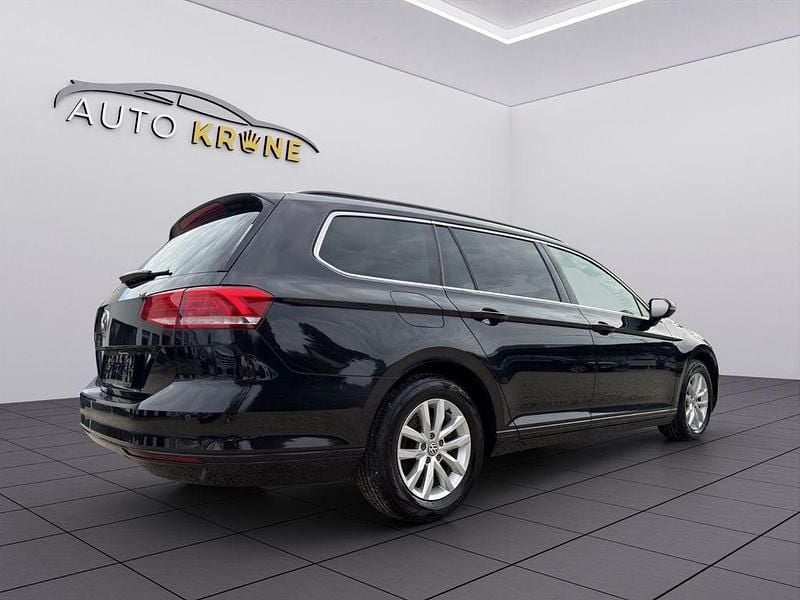 Gebraucht VW Passat 150 PS (110 kW) 2018 Schwarz Kombi