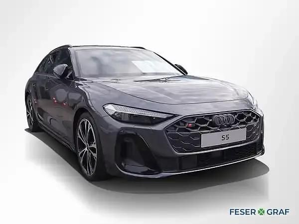 Neu Audi S5 Ambiente 367 PS (269 kW) 2025 Daytonagrau perleffekt Kombi
