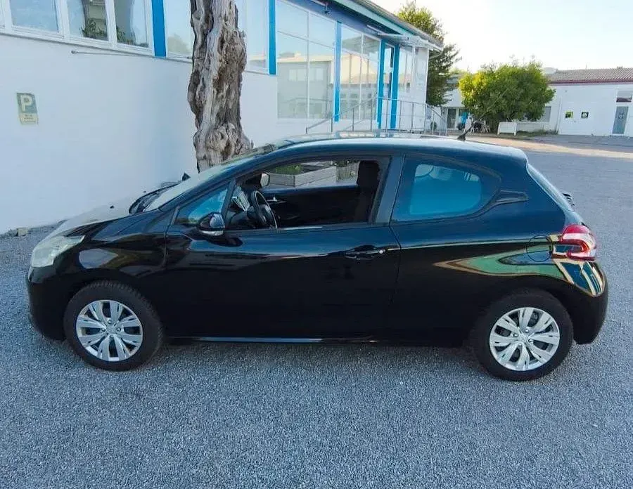 Gebraucht Peugeot 208 Style 82 PS (60 kW) 2013 Schwarz Kleinwagen