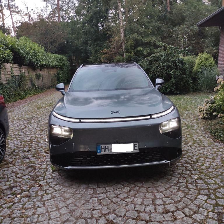 Gebraucht XPENG G9 AWD Performance 405 kW (551 PS) 2025 Grau SUV