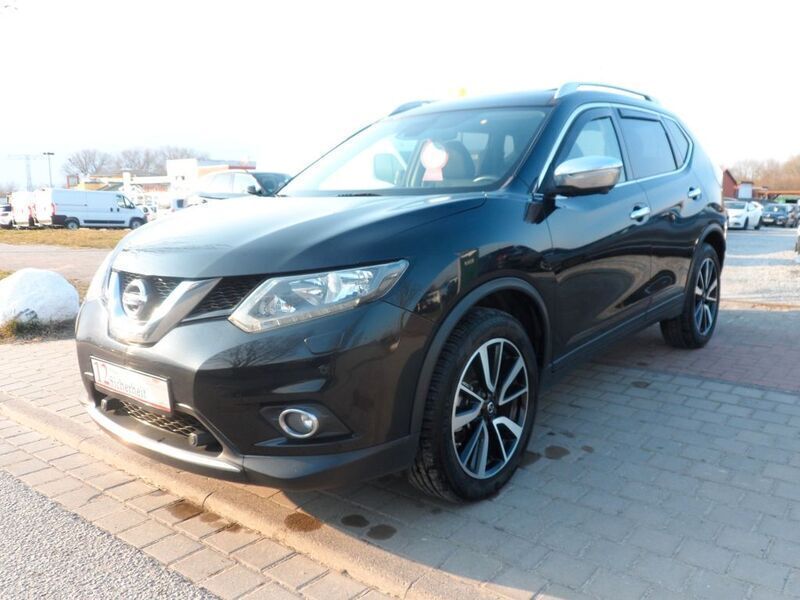 Schwarz Gebraucht 2016 Nissan X-Trail 360º SUV | 14.590 € (Fairer Preis) - Bild 1/4