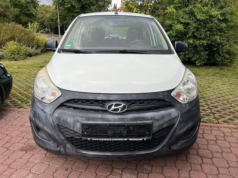 Weiß Gebraucht 2012 Hyundai i10 Kleinwagen | 1.799 € (Superpreis) - Bild 1/4