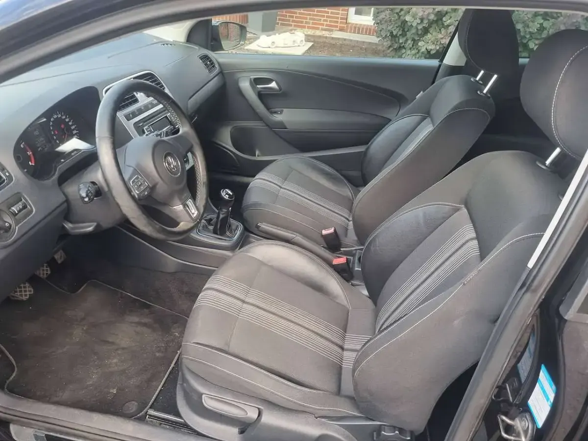 Gebraucht VW Polo Match 90 PS (66 kW) 2012 Schwarz Kleinwagen