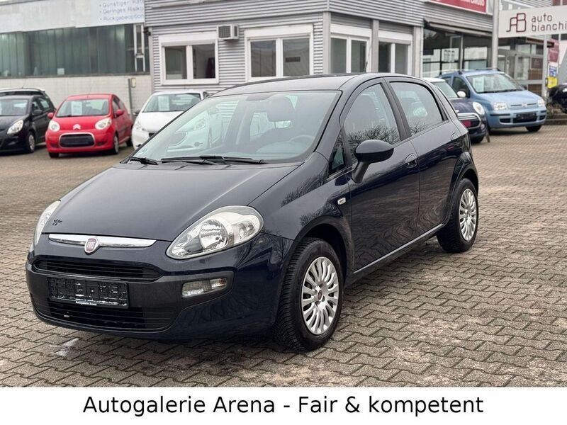 Colore blu suggestivo Gebraucht 2011 Fiat Punto Kleinwagen | 4.890 € (Fairer Preis) - Bild 1/4