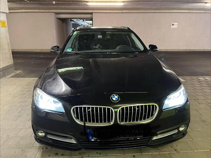 Gebraucht BMW 520 190 PS (139 kW) 2015 Schwarz Kombi