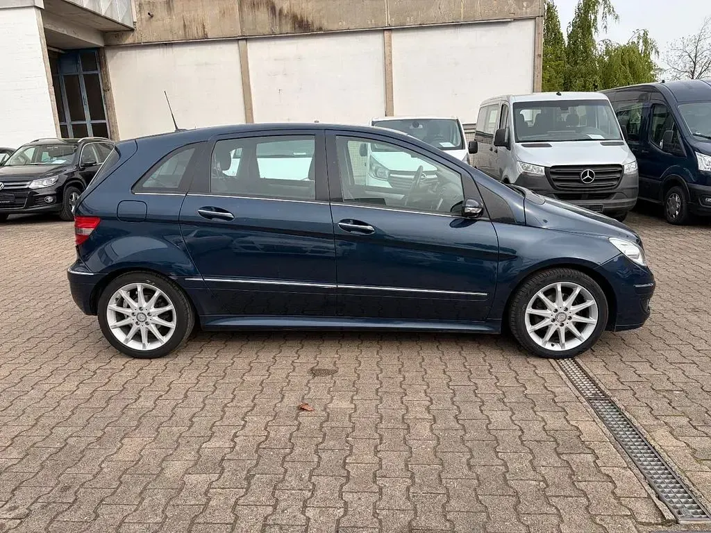 Gebraucht Mercedes B200 136 PS (100 kW) 2006 Blau Van / Kleinbus