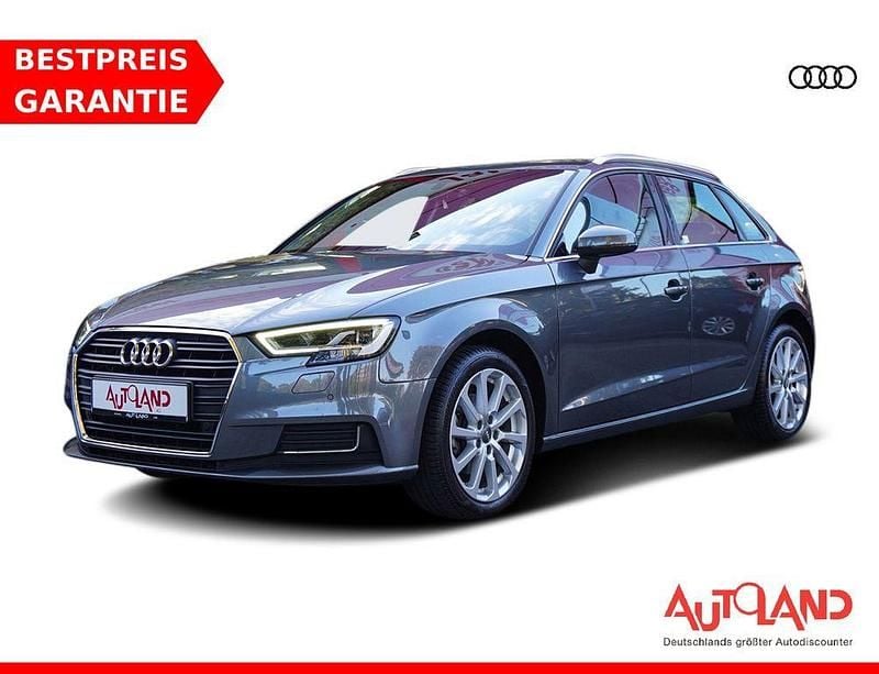 Grau Gebraucht 2020 Audi A3 Sportback Design Limousine | 22.950 € (Fairer Preis) - Bild 1/4