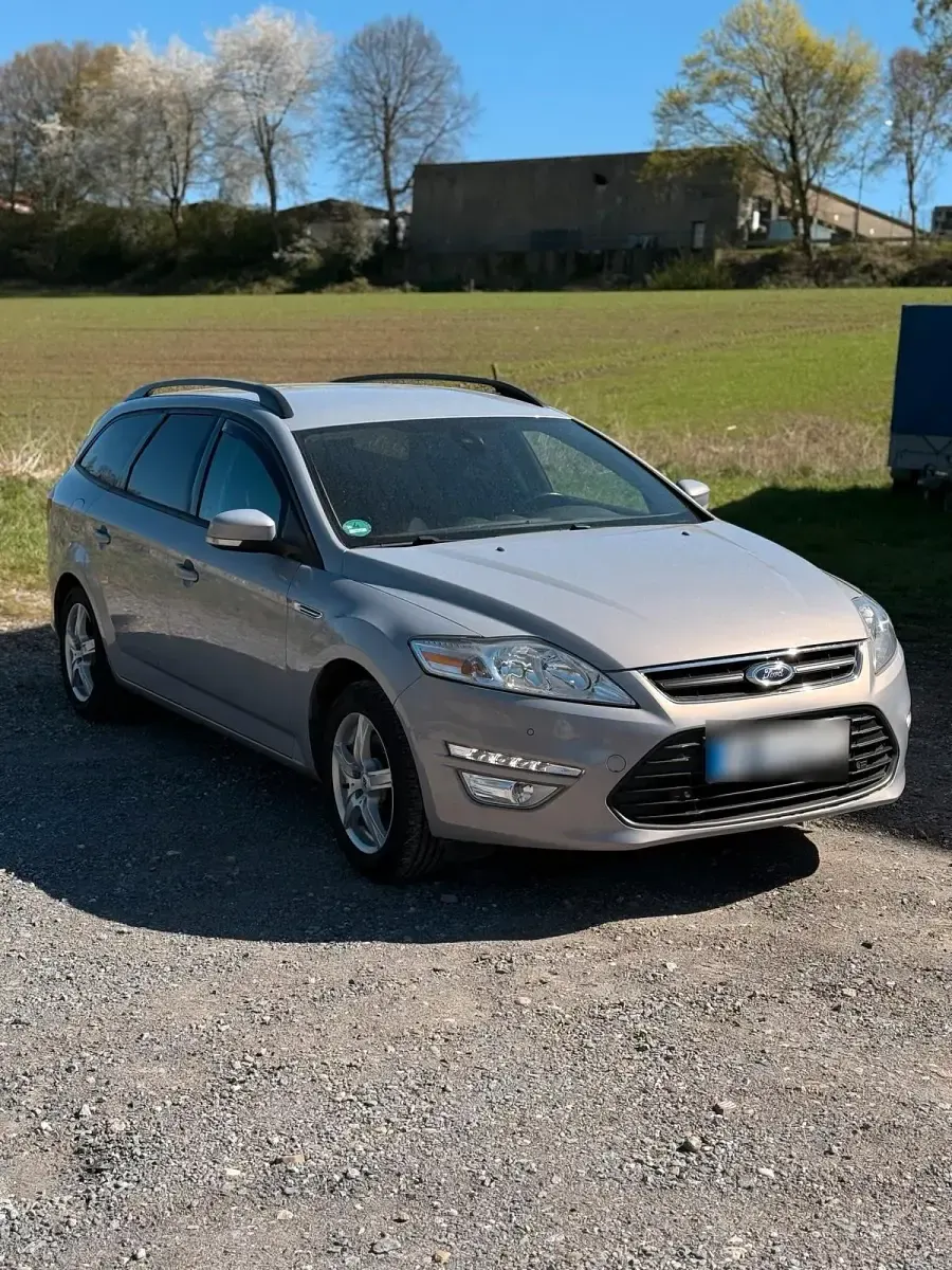 Gebraucht Ford Mondeo 120 PS (88 kW) 2011 Silber Kombi