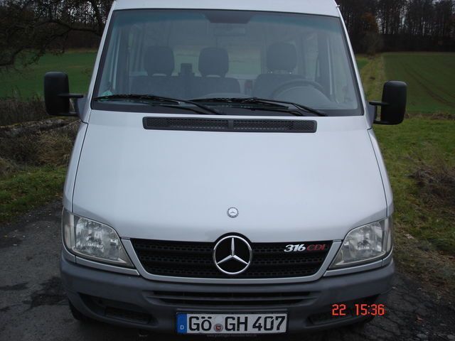 Gebraucht Mercedes Sprinter 156 PS (114 kW) 2003 Silber metallic Van