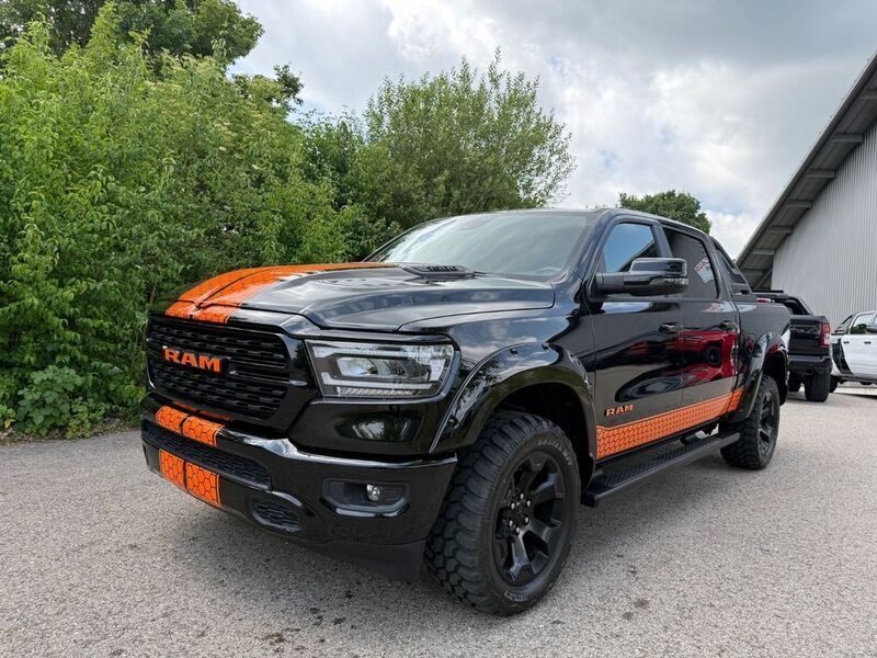 Schwarz Gebraucht 2022 Dodge Ram Abholung | 54.900 € (Fairer Preis) - Bild 1/4