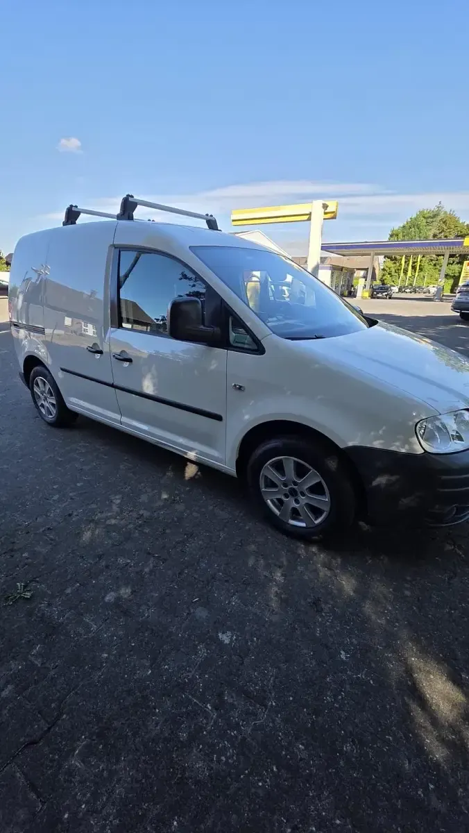 Gebraucht VW Caddy 109 PS (80 kW) 2010 Weiß Van / Kleinbus