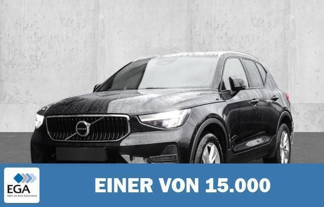 Schwarz metallic Gebraucht 2023 Volvo XC40 Core SUV | 31.880 € (Guter Preis) - Bild 1/4