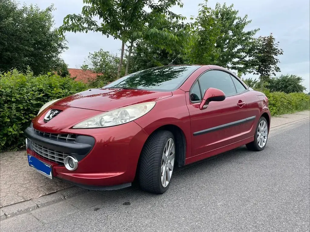 Gebraucht Peugeot 207 CC Platinum 120 PS (88 kW) 2007 Rot Cabrio