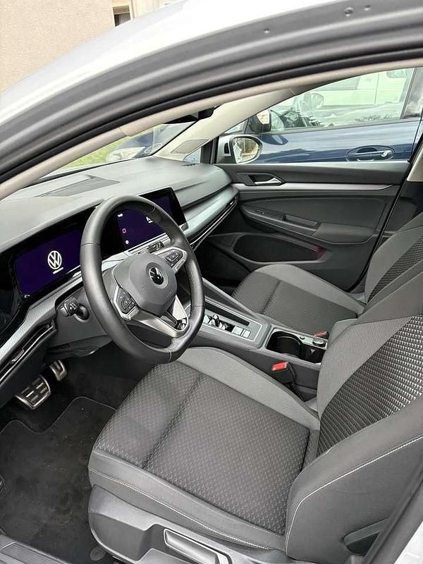 Gebraucht VW Golf VII Active 150 PS (110 kW) 2021 Silber Kleinwagen