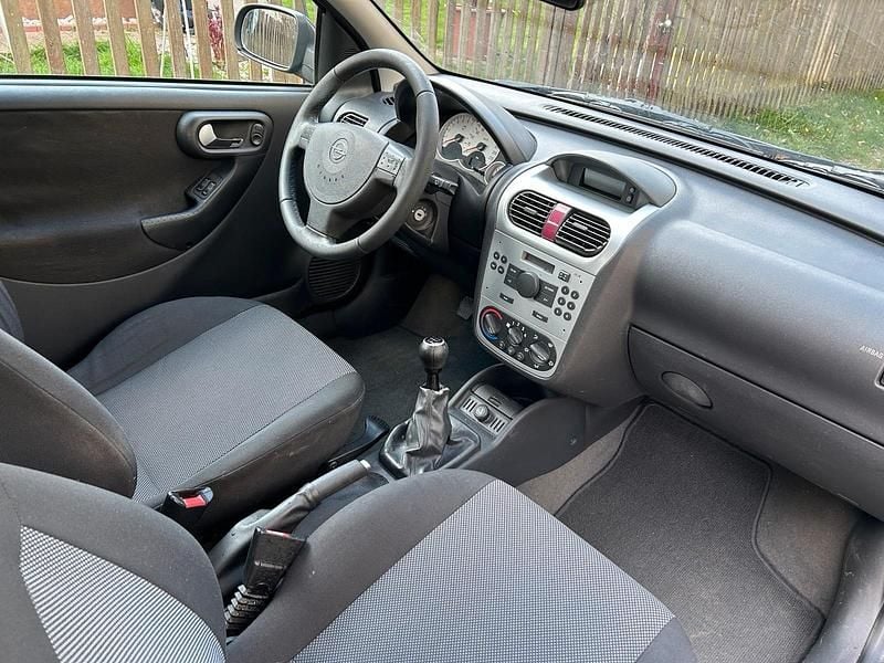 Gebraucht Opel Corsa 80 PS (58 kW) 2006 Grau Kleinwagen