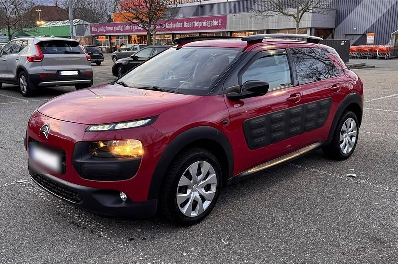 Gebraucht Citroën C4 Shine 99 PS (72 kW) 2016 Rot Limousine