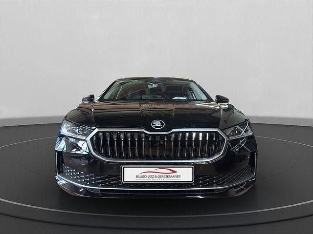 Gebraucht Skoda Superb Selection 150 PS (110 kW) 2024 Ebony schwarz Kombi