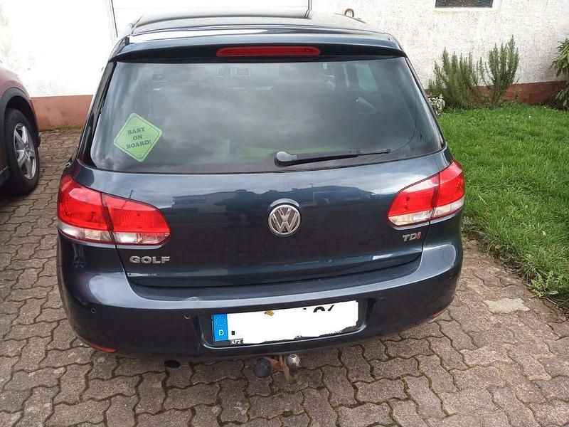Gebraucht VW Golf VI Team 90 PS (66 kW) 2011 Blau Kleinwagen