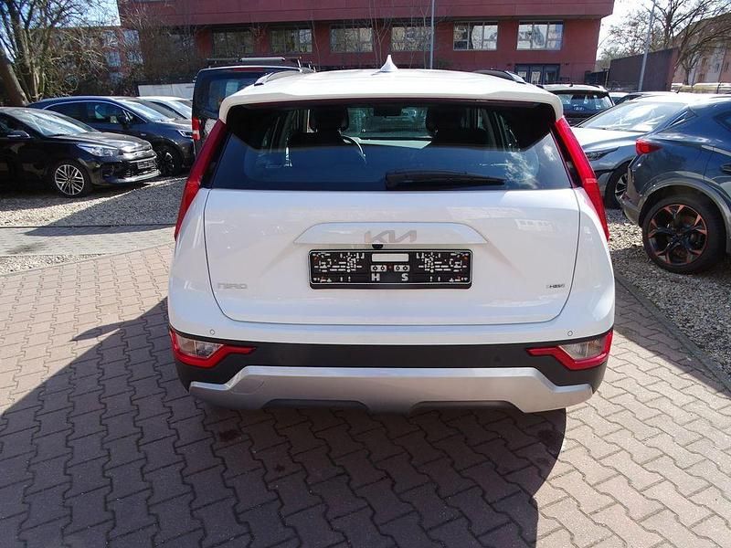 Gebraucht Kia Niro Edition 7 141 PS (103 kW) 2023 Weiß SUV