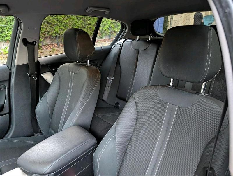 Gebraucht BMW 120 Advantage 190 PS (139 kW) 2015 Grau Kleinwagen