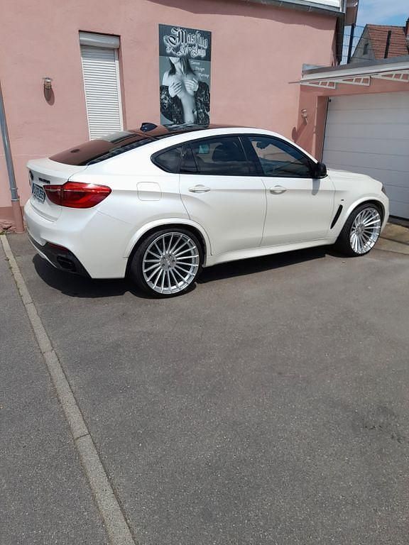 Weiß Gebraucht 2018 BMW X6 M50 M Performance SUV | 35.900 € (Fairer Preis) - Bild 1/4
