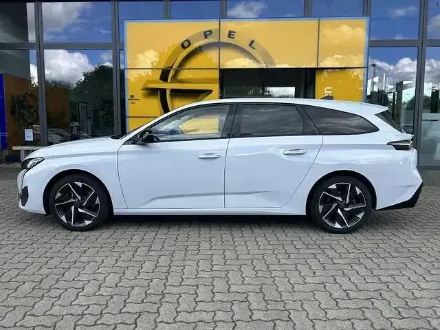 Gebraucht Peugeot 308 SW Allure 131 PS (96 kW) 2025 Okenit weiß Kombi