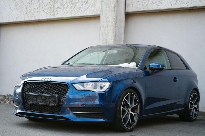 Gebraucht Audi A3 Attraction 150 PS (110 kW) 2013 Blau Limousine