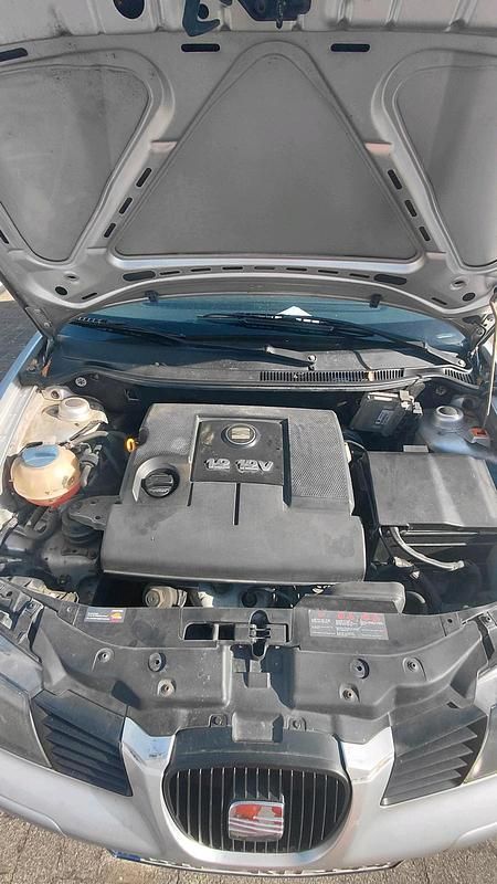 Gebraucht Seat Ibiza 64 PS (47 kW) 2002 Silber Kleinwagen