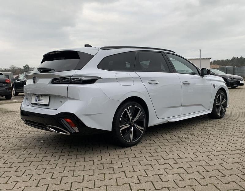 Gebraucht Peugeot 308 SW GT 131 PS (96 kW) 2024 Weiß Kombi