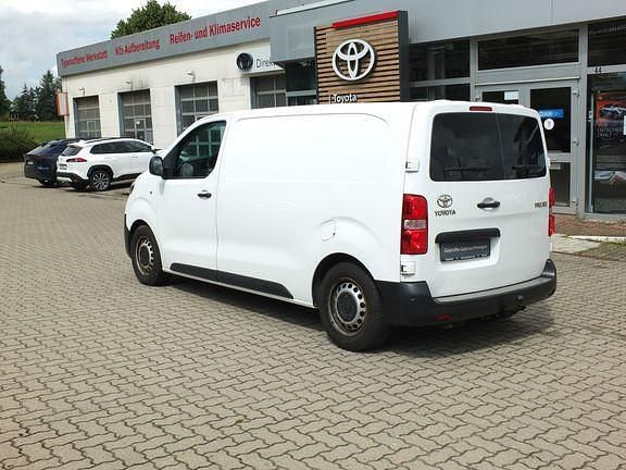 Gebraucht Toyota Proace 120 PS (88 kW) 2019 Schaumweiß Van / Kleinbus
