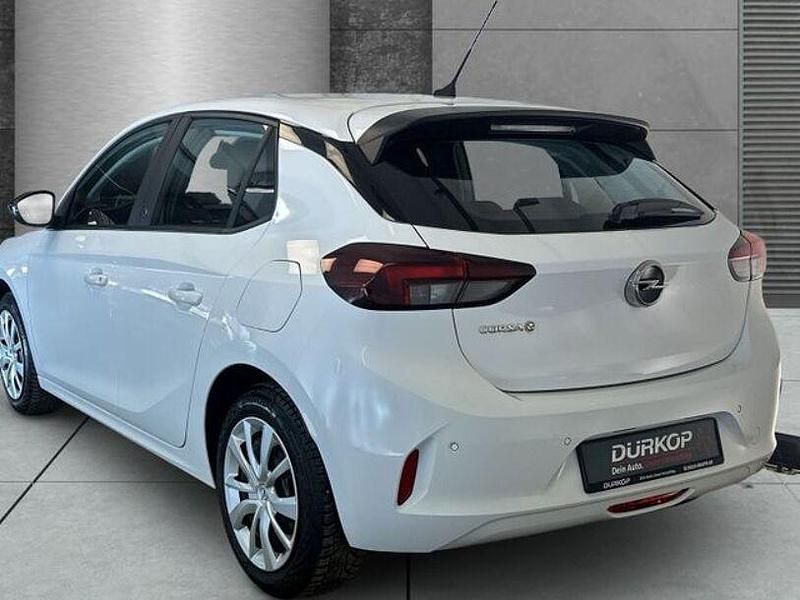 Gebraucht Opel Corsa-e Edition 100 kW (136 PS) 2022 Jade weiss/arktis weiss Kleinwagen