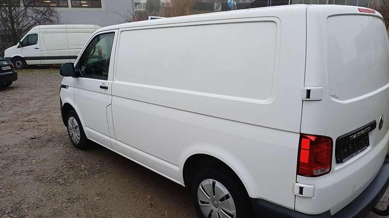 Gebraucht VW Transporter 110 PS (80 kW) 2021 Candyweiß Van