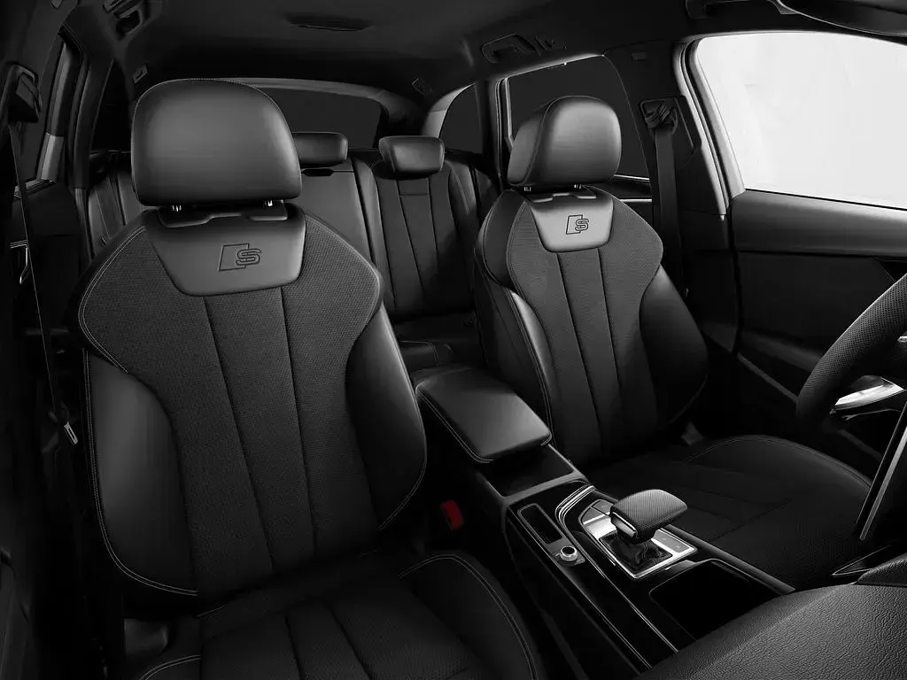 Gebraucht Audi A4 S-Line 204 PS (150 kW) 2024 Weiß Kombi