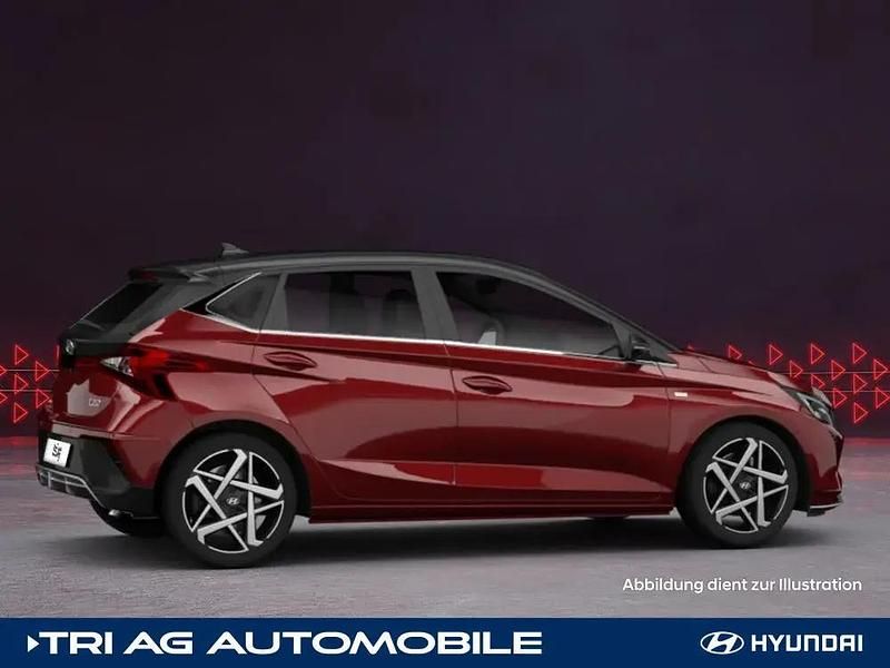 Gebraucht Hyundai i20 Prime 101 PS (74 kW) 2024 Dragon red / met Limousine