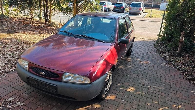 Gebraucht Ford Fiesta 50 PS (36 kW) 1999 Rot Kleinwagen