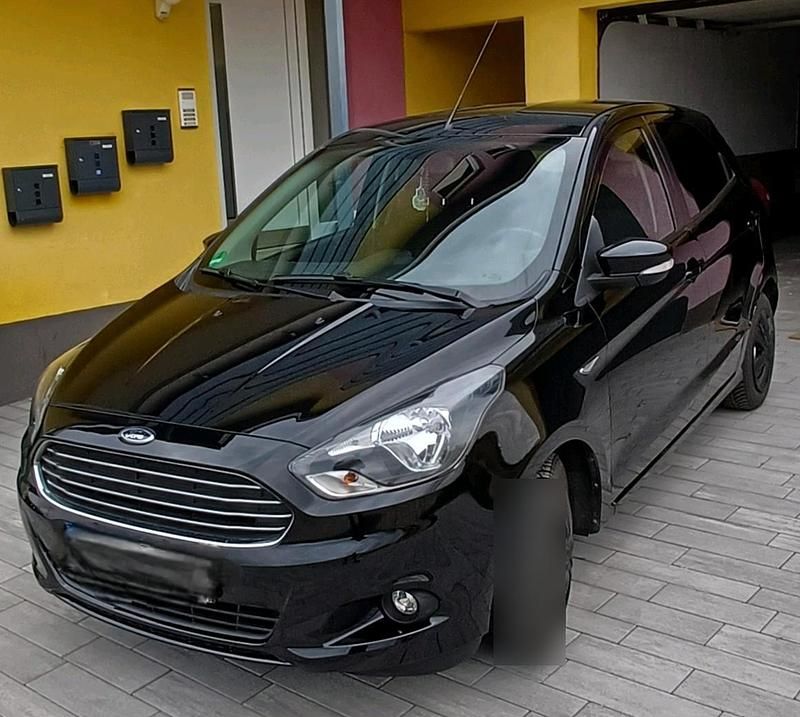Gebraucht Ford Ka Plus Cool & Sound Edition 85 PS (62 kW) 2018 Schwarz Kleinwagen