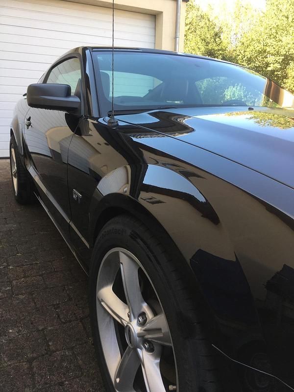 Gebraucht Ford Mustang GT 305 PS (224 kW) 2005 Schwarz Coupé