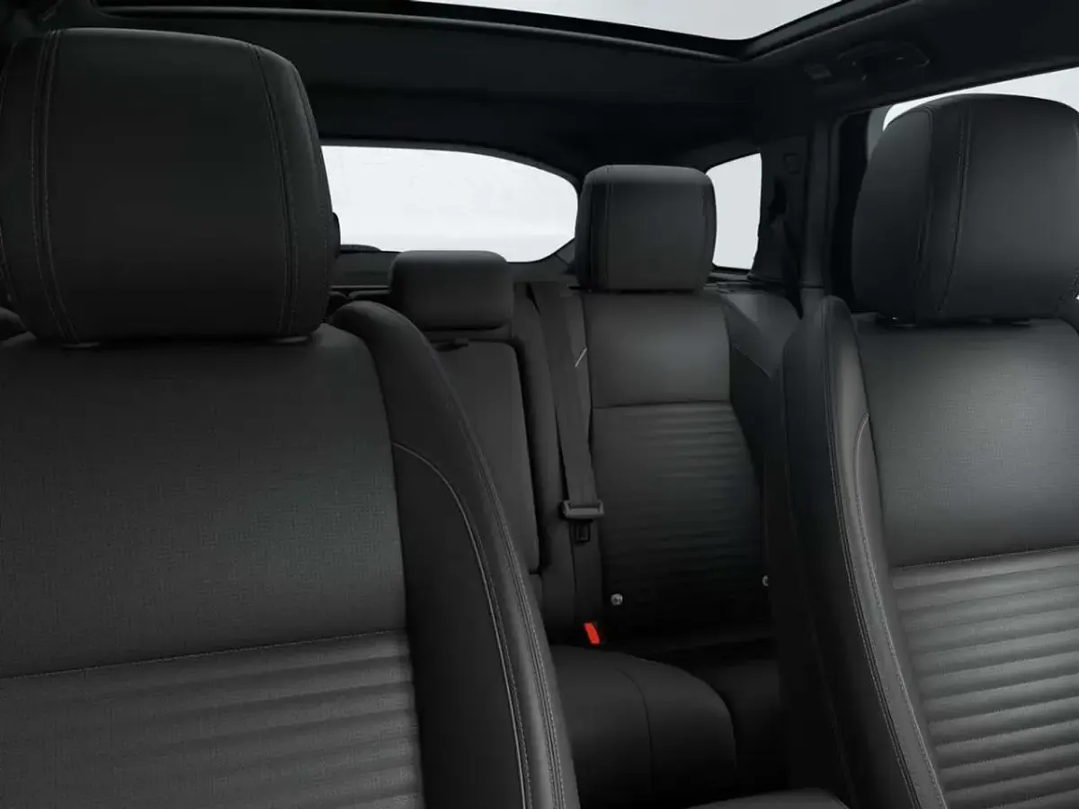 Gebraucht Land Rover Discovery Sport SE Dynamic 269 PS (197 kW) 2025 Schwarz SUV