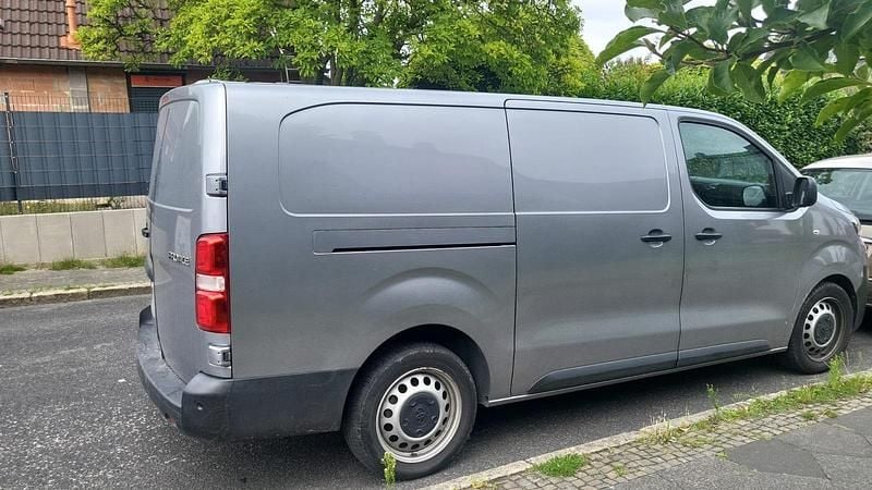 Silber Gebraucht 2021 Toyota Proace Van | 24.000 € (Guter Preis) - Bild 1/4
