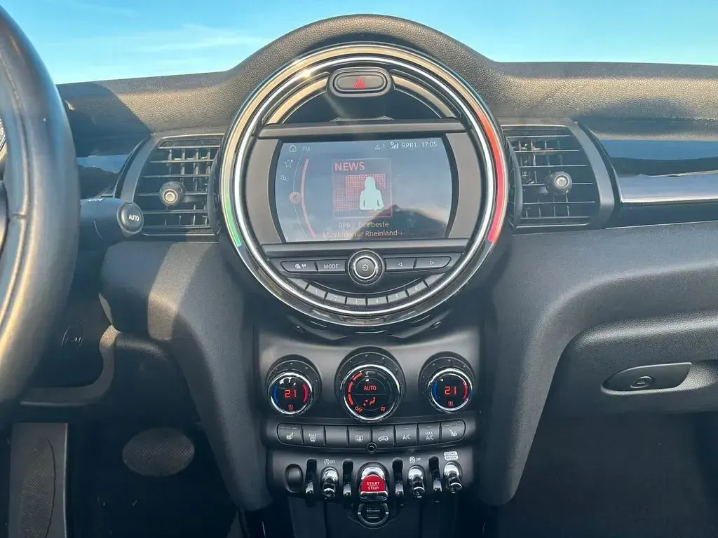 Gebraucht Mini Cooper Cabriolet 136 PS (100 kW) 2020 Grün Cabrio