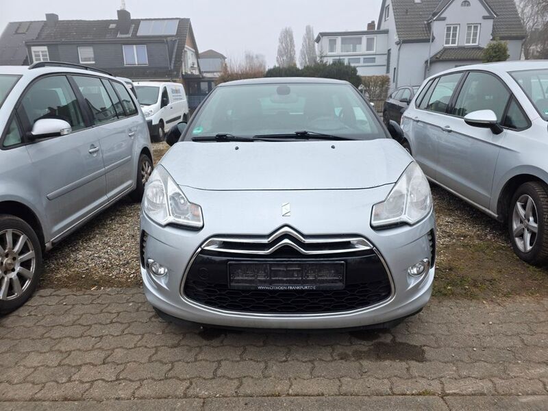 Schwarz Gebraucht 2011 Citroën DS3 Sport Chic | 2.300 € (Guter Preis) - Bild 1/4