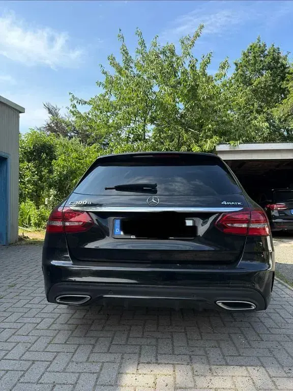 Gebraucht Mercedes C300 245 PS (180 kW) 2020 Schwarz Limousine