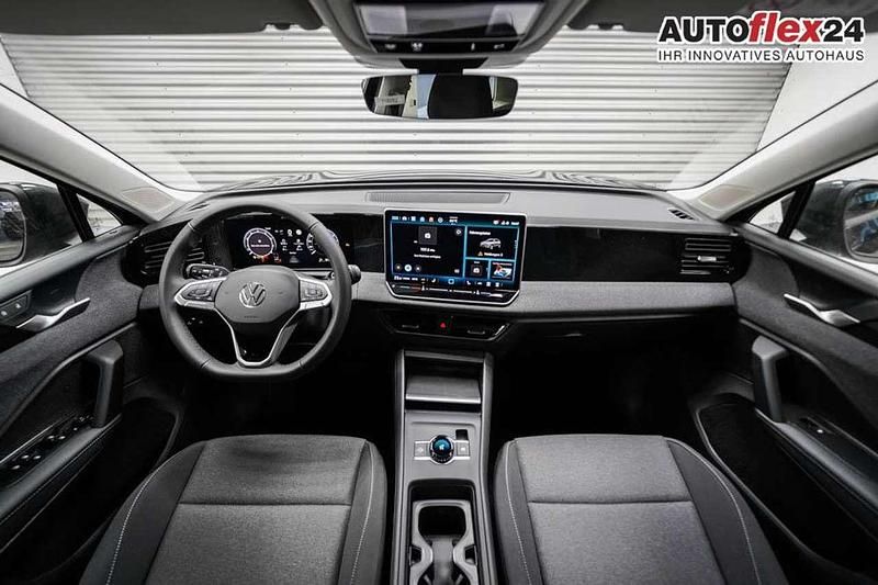 Neu VW Tiguan Basis 131 PS (96 kW) 2026 Grenadillschwarz meta... SUV