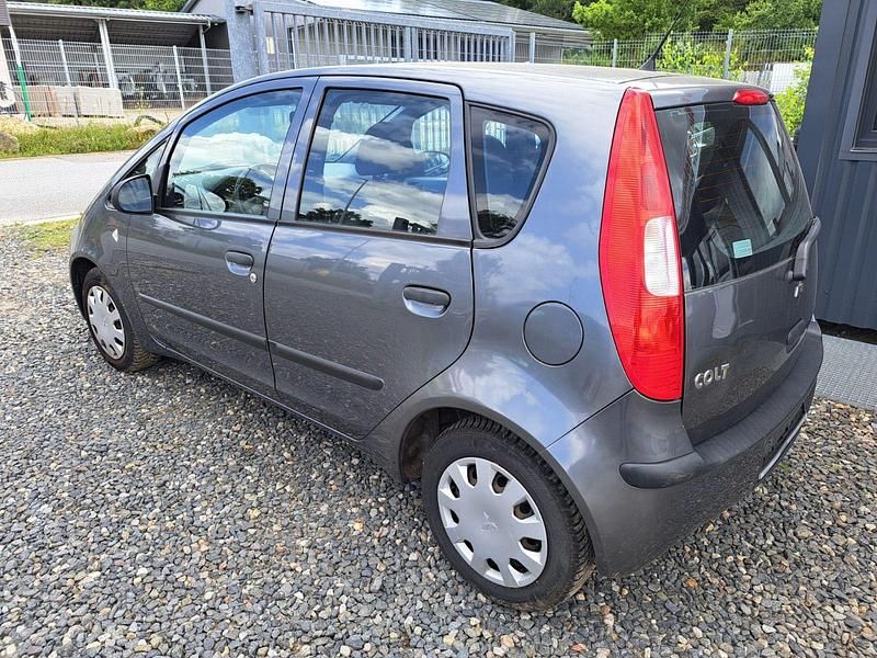 Gebraucht Mitsubishi Colt Inform 95 PS (69 kW) 2006 Grau Kleinwagen