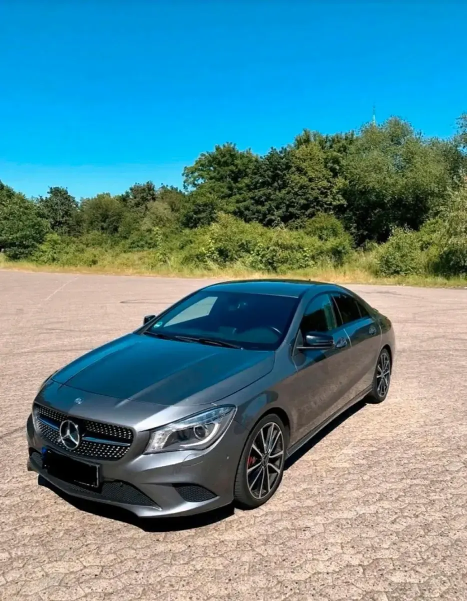 Gebraucht Mercedes CLA220 AMG line 163 PS (119 kW) 2013 Grau Coupé