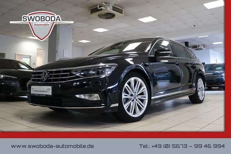 Schwarz Gebraucht 2021 VW Passat R-line Limousine | 29.900 € (Teuer) - Bild 1/2