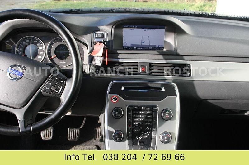 Schwarz Gebraucht 2012 Volvo V70 Kinetic Kombi | 5.800 € (Fairer Preis) - Bild 1/4