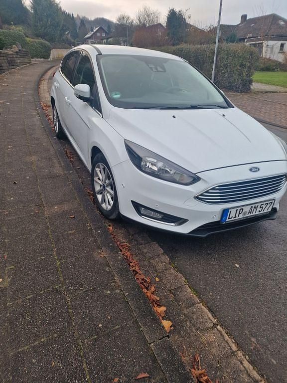 Gebraucht Ford Focus Titanium 150 PS (110 kW) 2016 Weiß Limousine