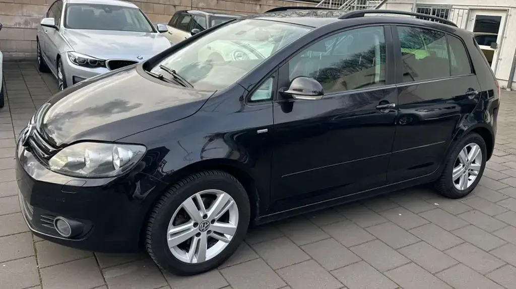 Gebraucht VW Golf VII Match 122 PS (89 kW) 2013 Schwarz Limousine
